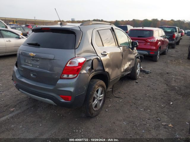 Photo 3 VIN: 3GNCJPSB2LL258925 - CHEVROLET TRAX 