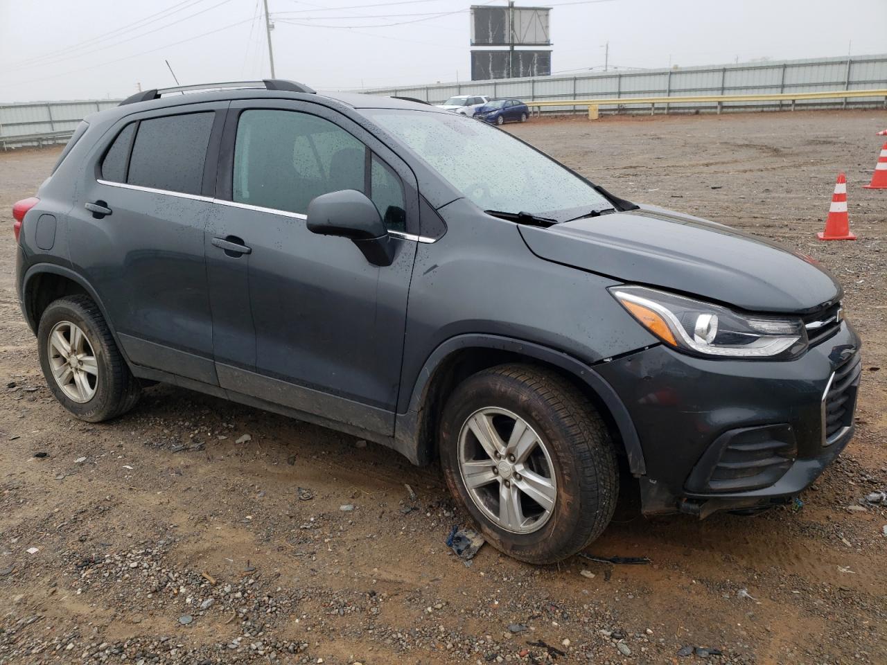 Photo 3 VIN: 3GNCJPSB3JL418842 - CHEVROLET TRAX 