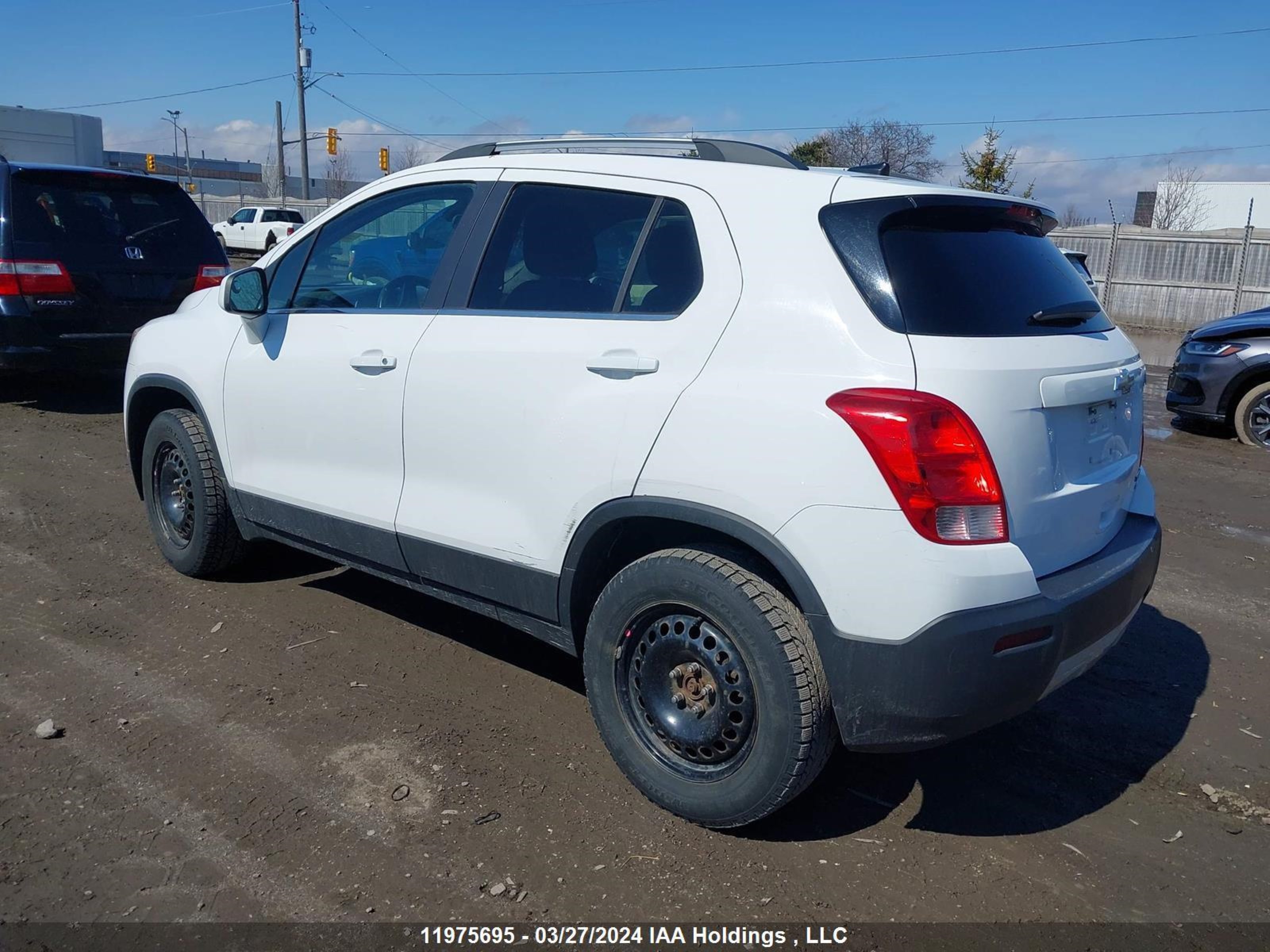 Photo 2 VIN: 3GNCJPSB4DL178155 - CHEVROLET TRAX 