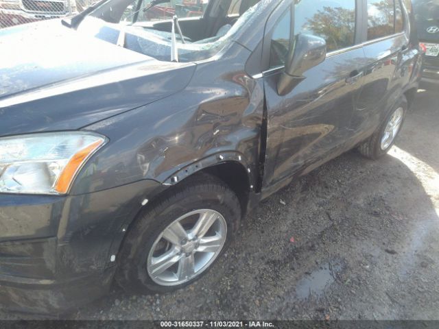 Photo 5 VIN: 3GNCJPSB4GL225804 - CHEVROLET TRAX 