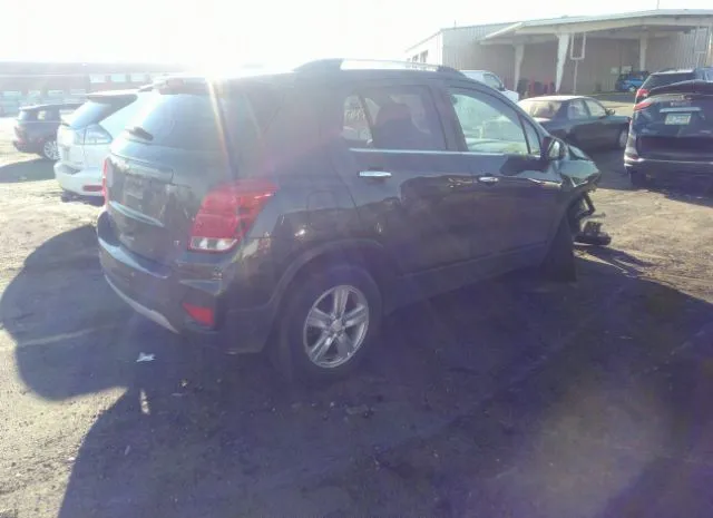 Photo 3 VIN: 3GNCJPSB4HL157067 - CHEVROLET TRAX 