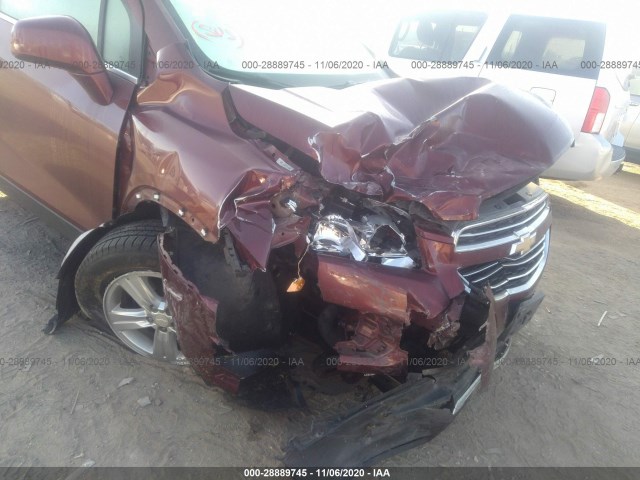 Photo 5 VIN: 3GNCJPSB5GL139241 - CHEVROLET TRAX 