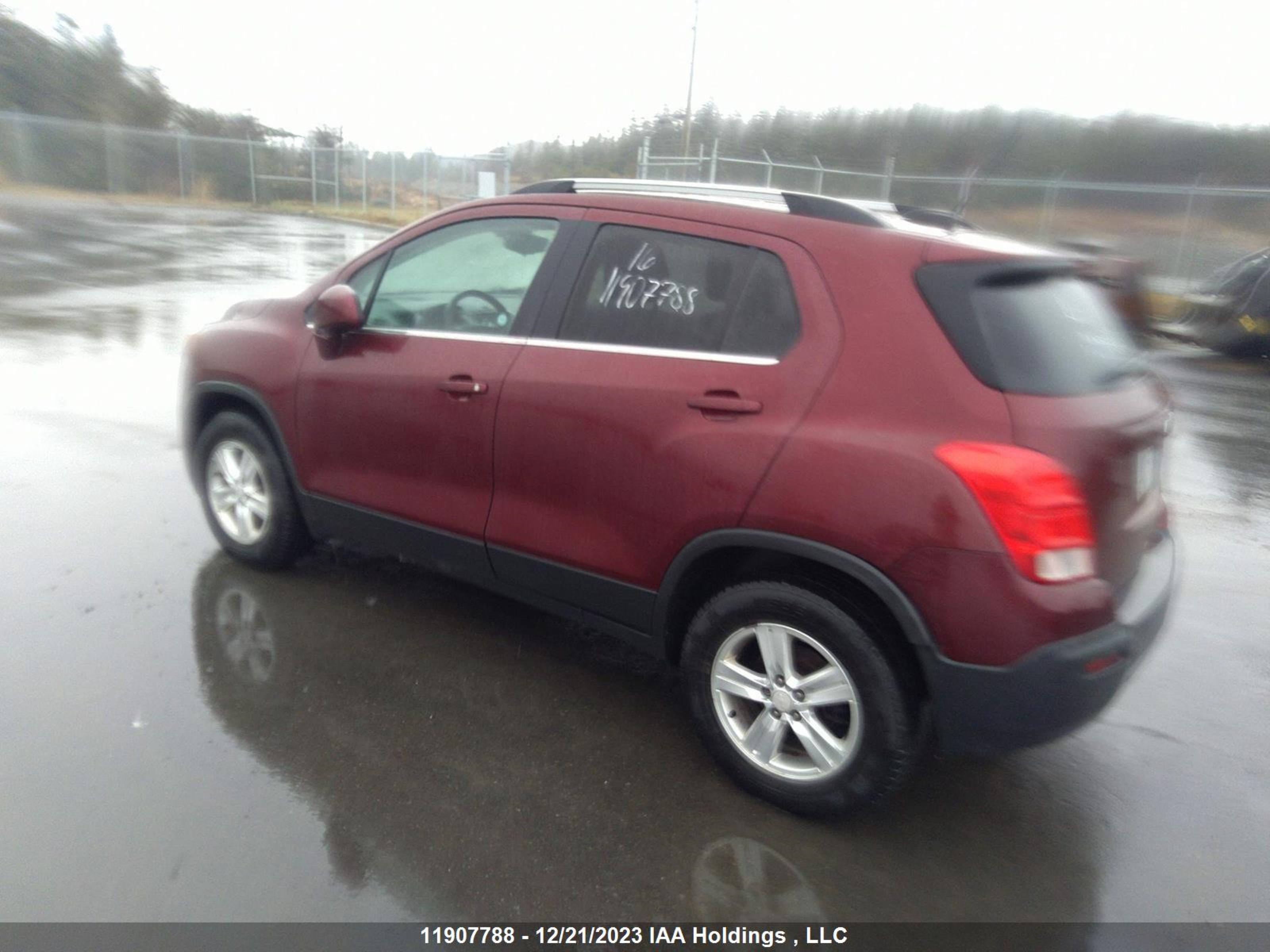 Photo 2 VIN: 3GNCJPSB5GL213970 - CHEVROLET TRAX 