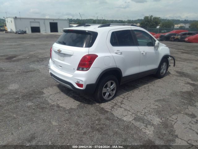 Photo 3 VIN: 3GNCJPSB7HL142210 - CHEVROLET TRAX 