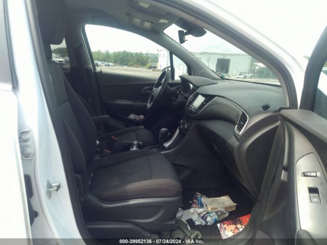 Photo 4 VIN: 3GNCJPSB7HL142210 - CHEVROLET TRAX 