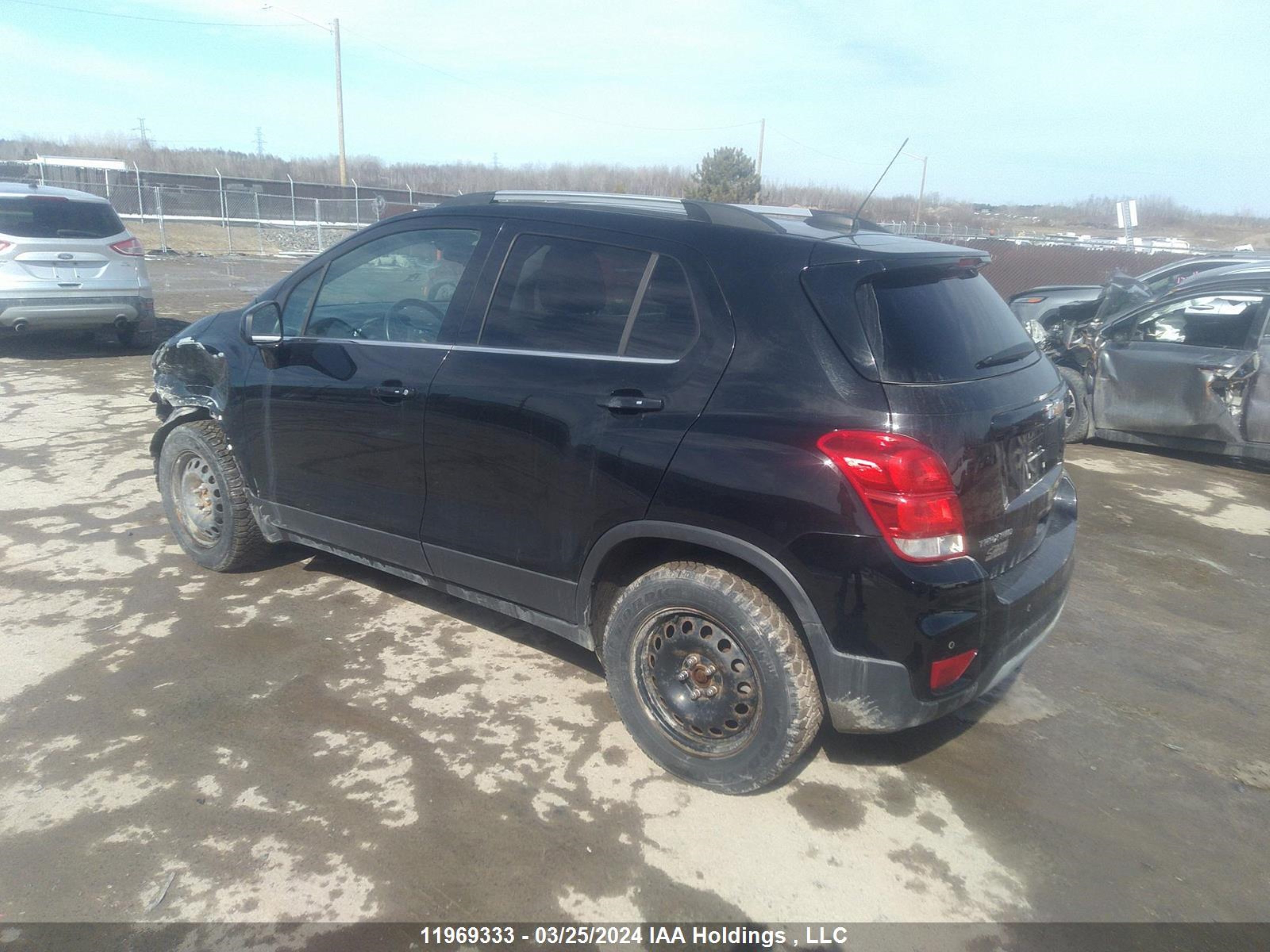 Photo 2 VIN: 3GNCJPSB7JL322471 - CHEVROLET TRAX 