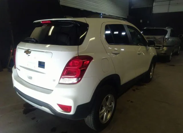 Photo 3 VIN: 3GNCJPSB7KL381067 - CHEVROLET TRAX 