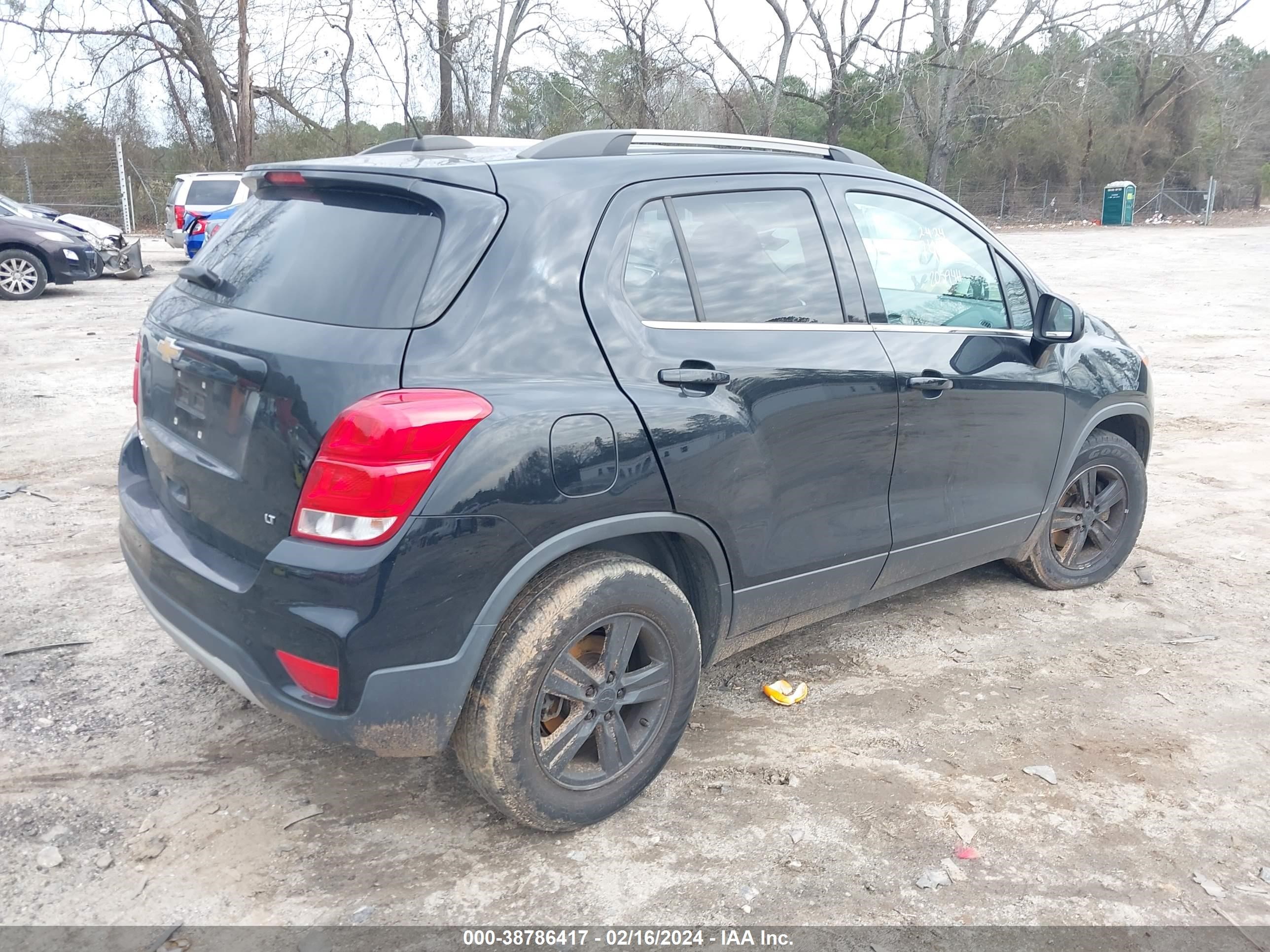 Photo 3 VIN: 3GNCJPSB8HL177497 - CHEVROLET TRAX 