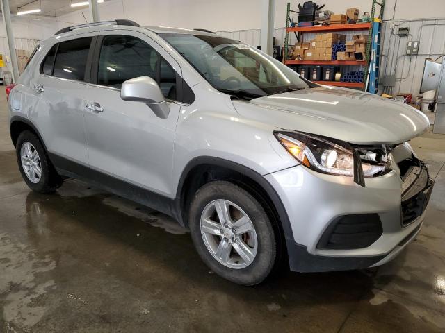 Photo 3 VIN: 3GNCJPSB8JL227661 - CHEVROLET TRAX 