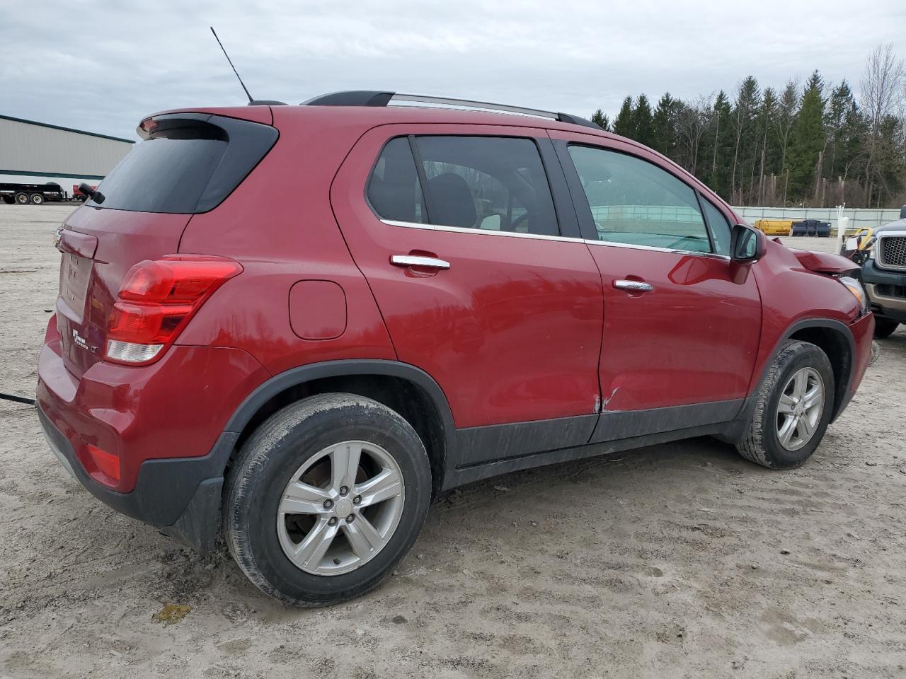 Photo 2 VIN: 3GNCJPSB8KL335229 - CHEVROLET TRAX 