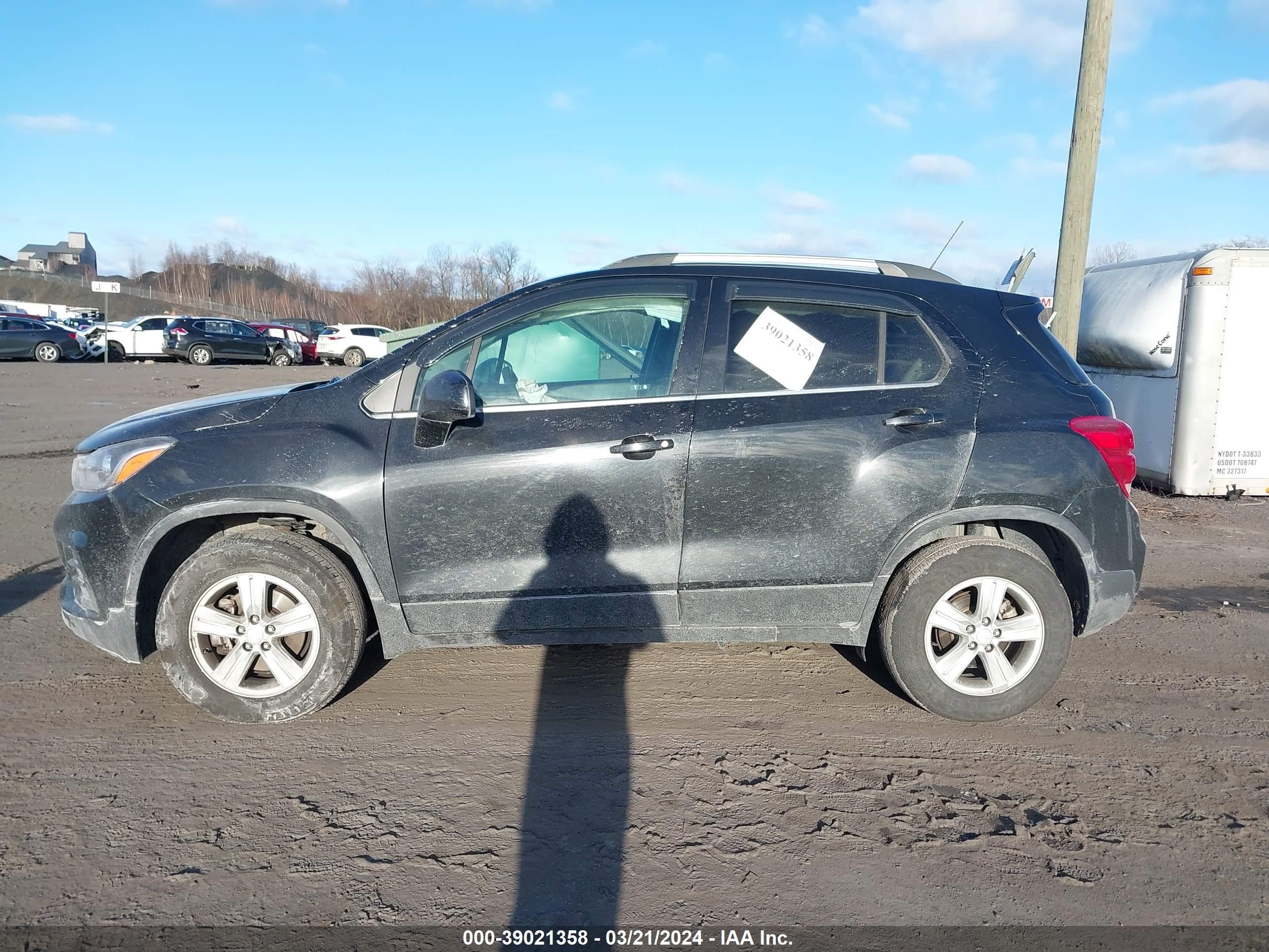 Photo 13 VIN: 3GNCJPSB8LL183874 - CHEVROLET TRAX 