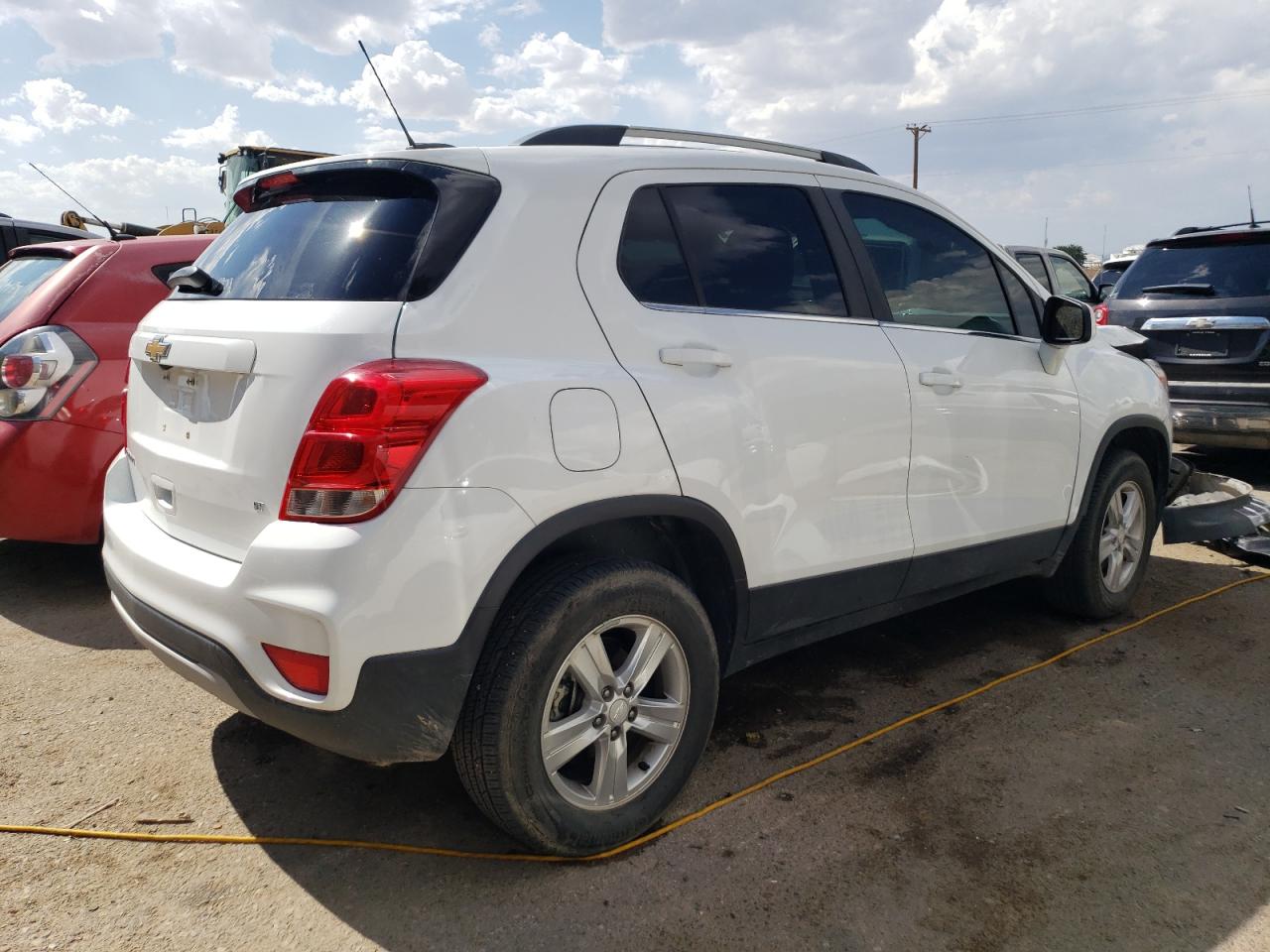 Photo 2 VIN: 3GNCJPSB9HL130494 - CHEVROLET TRAX 