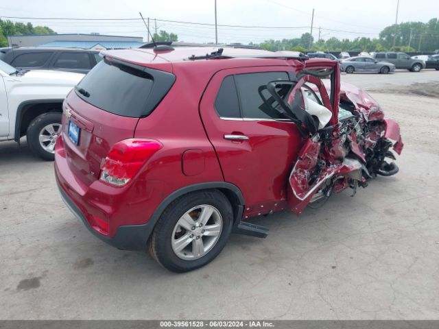 Photo 3 VIN: 3GNCJPSB9JL203000 - CHEVROLET TRAX 