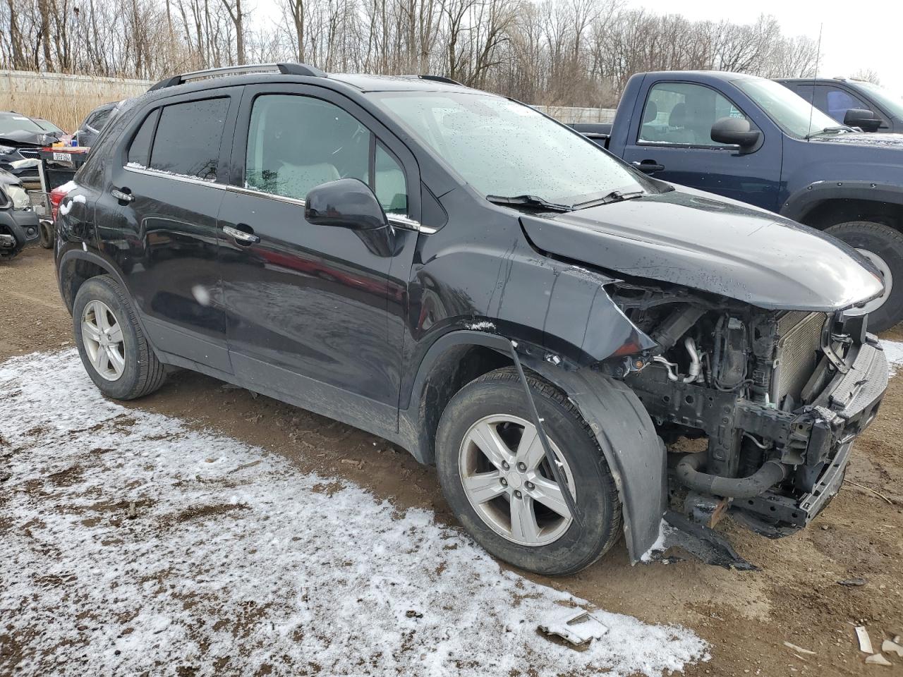 Photo 3 VIN: 3GNCJPSB9JL306918 - CHEVROLET TRAX 