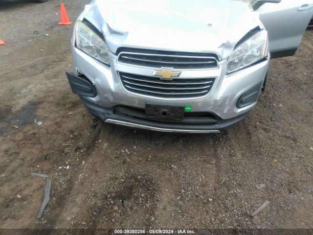 Photo 5 VIN: 3GNCJRSB5FL170970 - CHEVROLET TRAX 