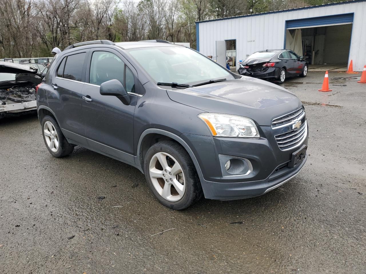 Photo 3 VIN: 3GNCJRSB6GL189514 - CHEVROLET TRAX 