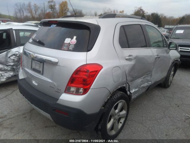 Photo 3 VIN: 3GNCJRSB9GL133289 - CHEVROLET TRAX 