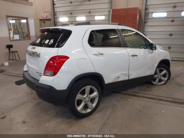 Photo 3 VIN: 3GNCJRSB9GL178751 - CHEVROLET TRAX 