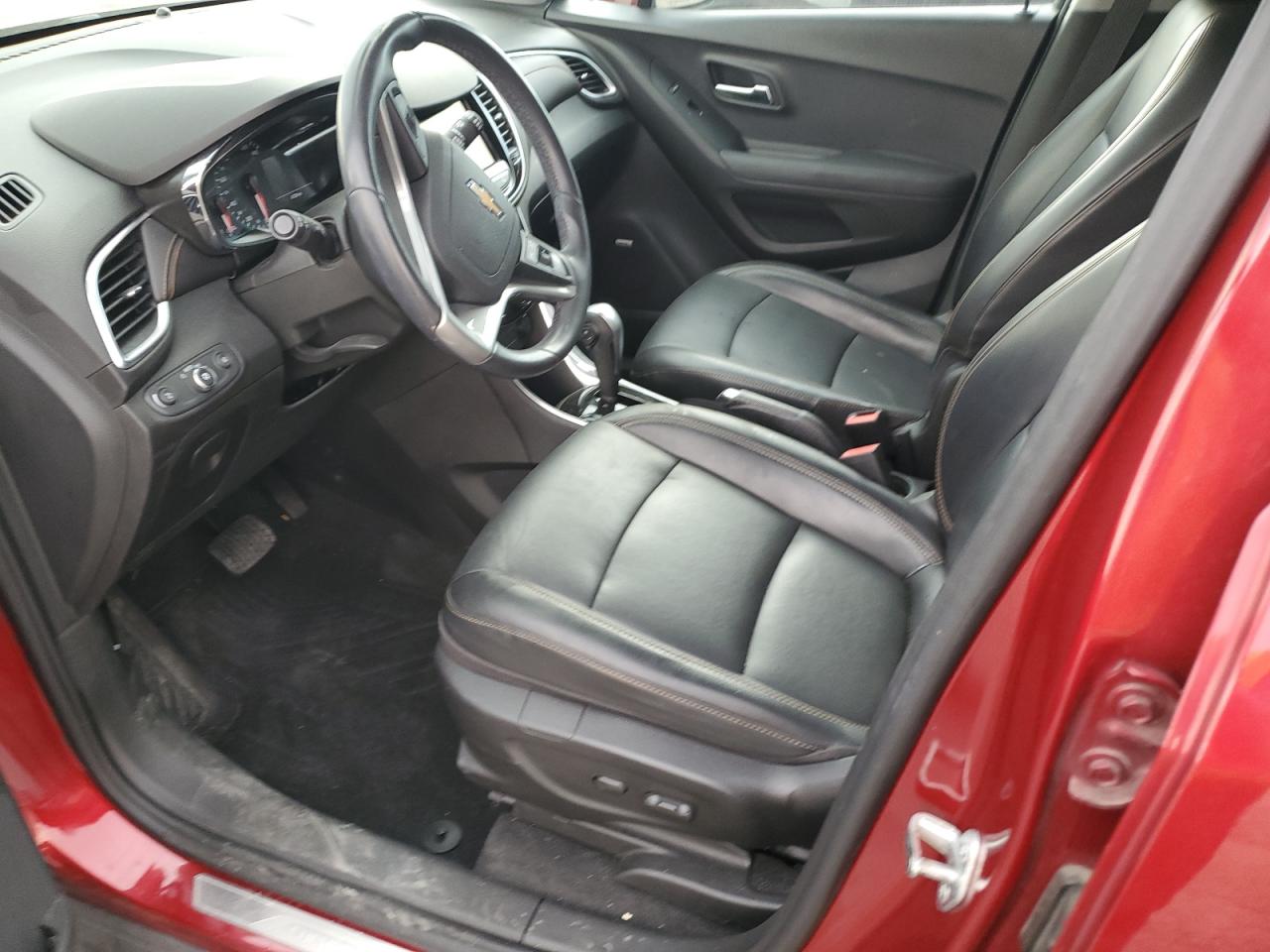 Photo 6 VIN: 3GNCJRSB9KL262951 - CHEVROLET TRAX 