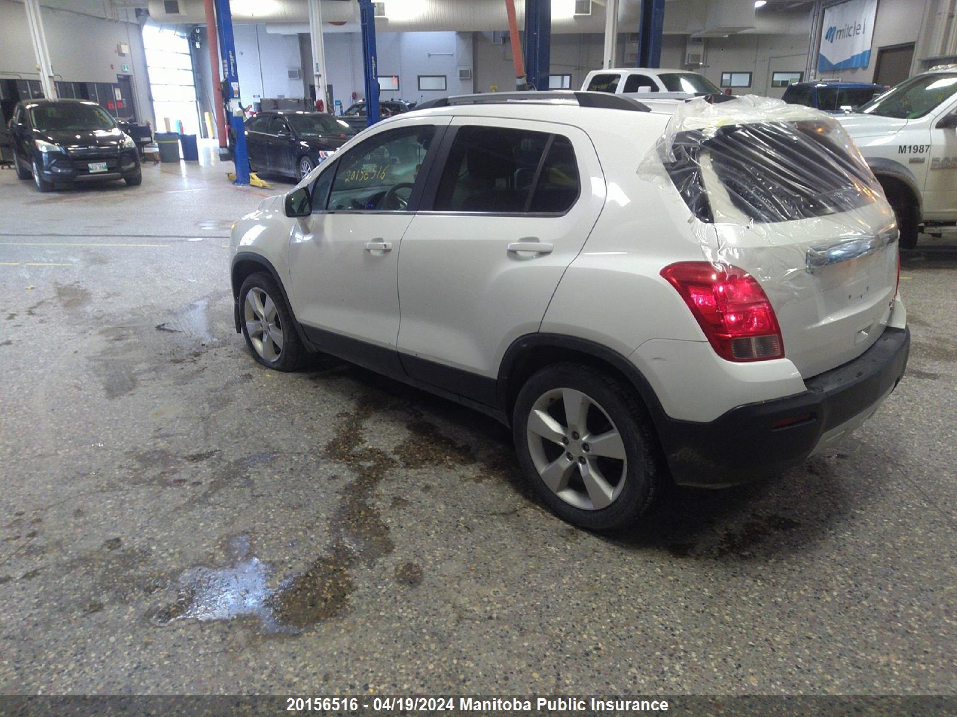 Photo 2 VIN: 3GNCJSSB9DL205143 - CHEVROLET TRAX 