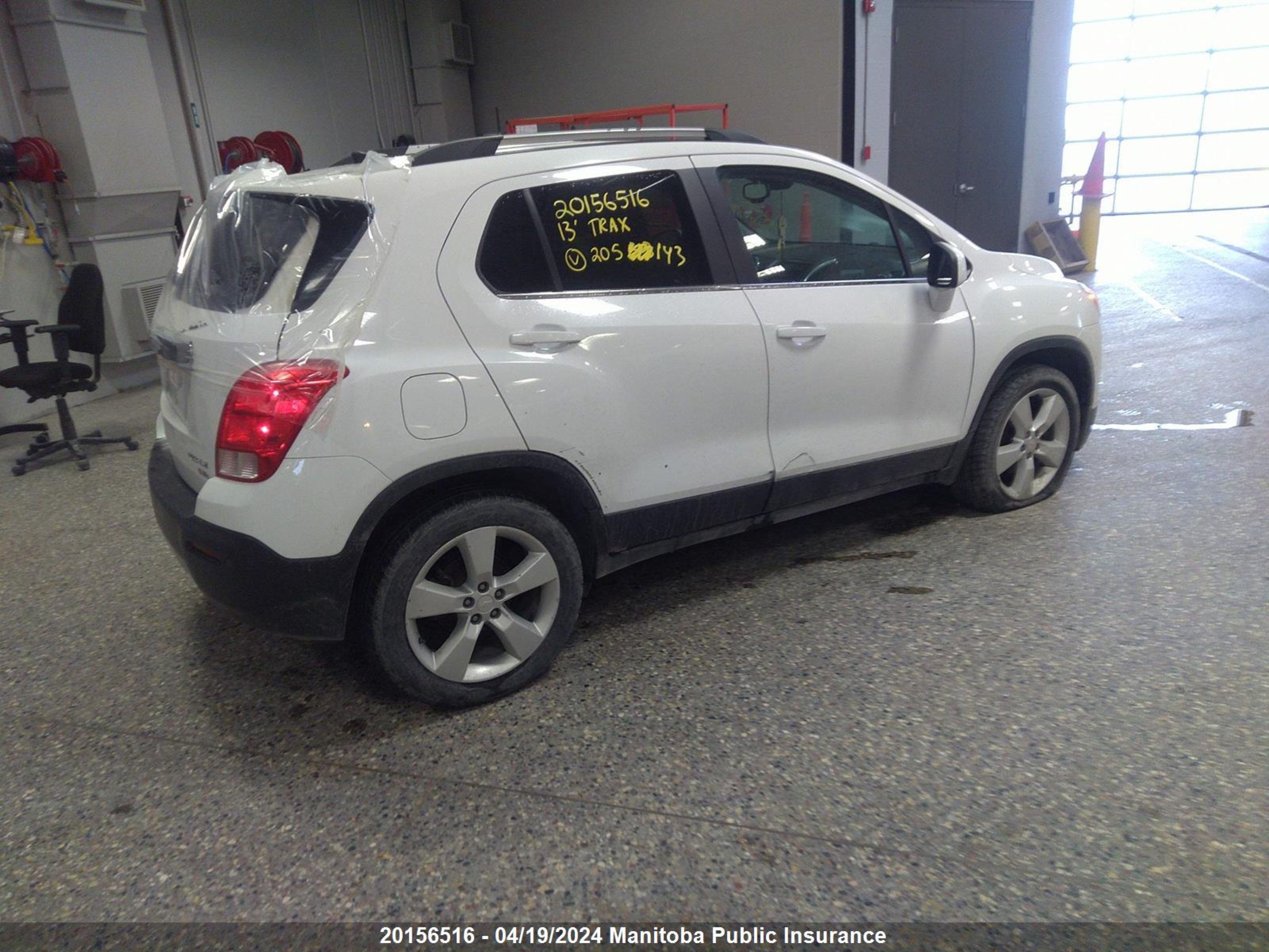 Photo 3 VIN: 3GNCJSSB9DL205143 - CHEVROLET TRAX 