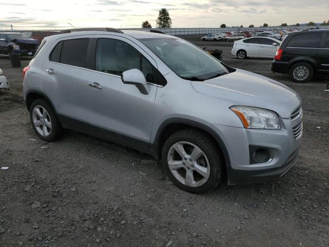 Photo 3 VIN: 3GNCJTSB7FL228624 - CHEVROLET TRAX LTZ 