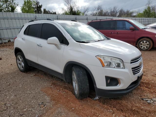 Photo 3 VIN: 3GNCJTSB7FL239736 - CHEVROLET TRAX 