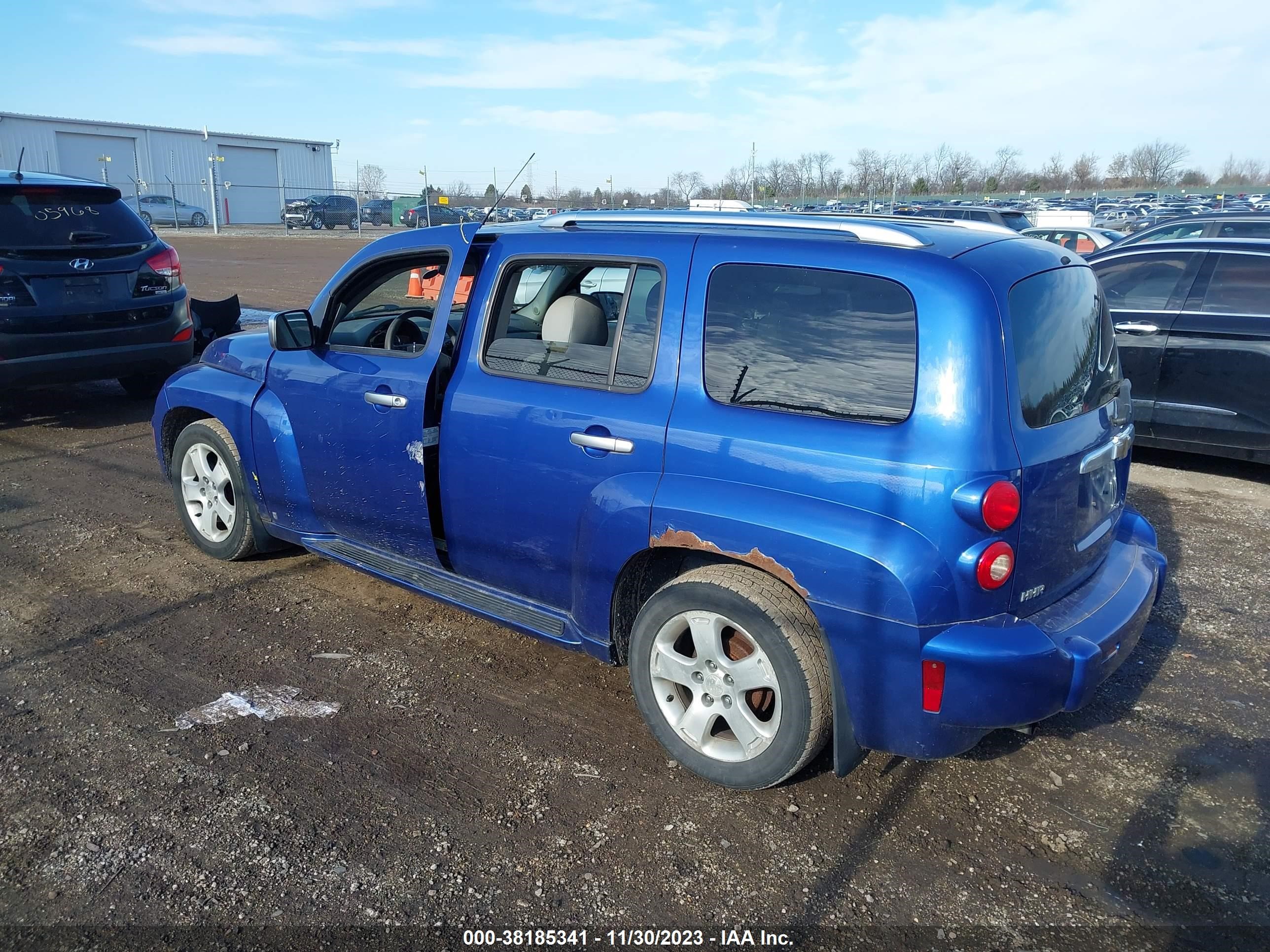 Photo 2 VIN: 3GNDA23D56S611806 - CHEVROLET HHR 