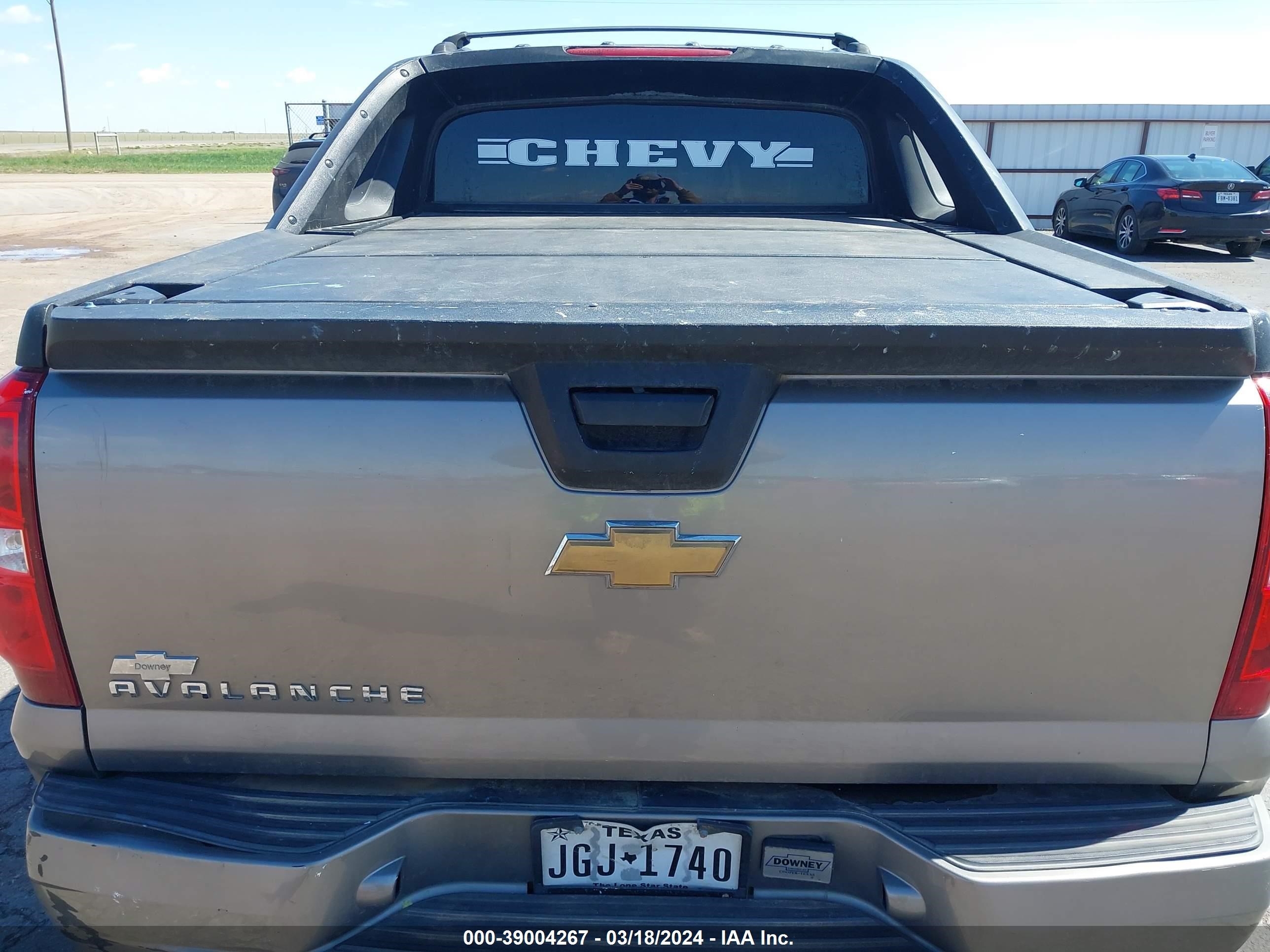 Photo 8 VIN: 3GNEC12007G115419 - CHEVROLET AVALANCHE 