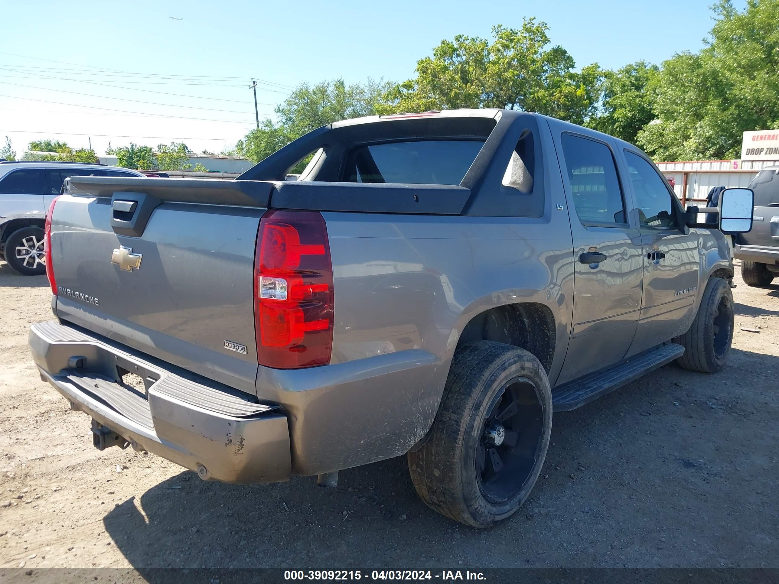 Photo 3 VIN: 3GNEC12017G299575 - CHEVROLET AVALANCHE 