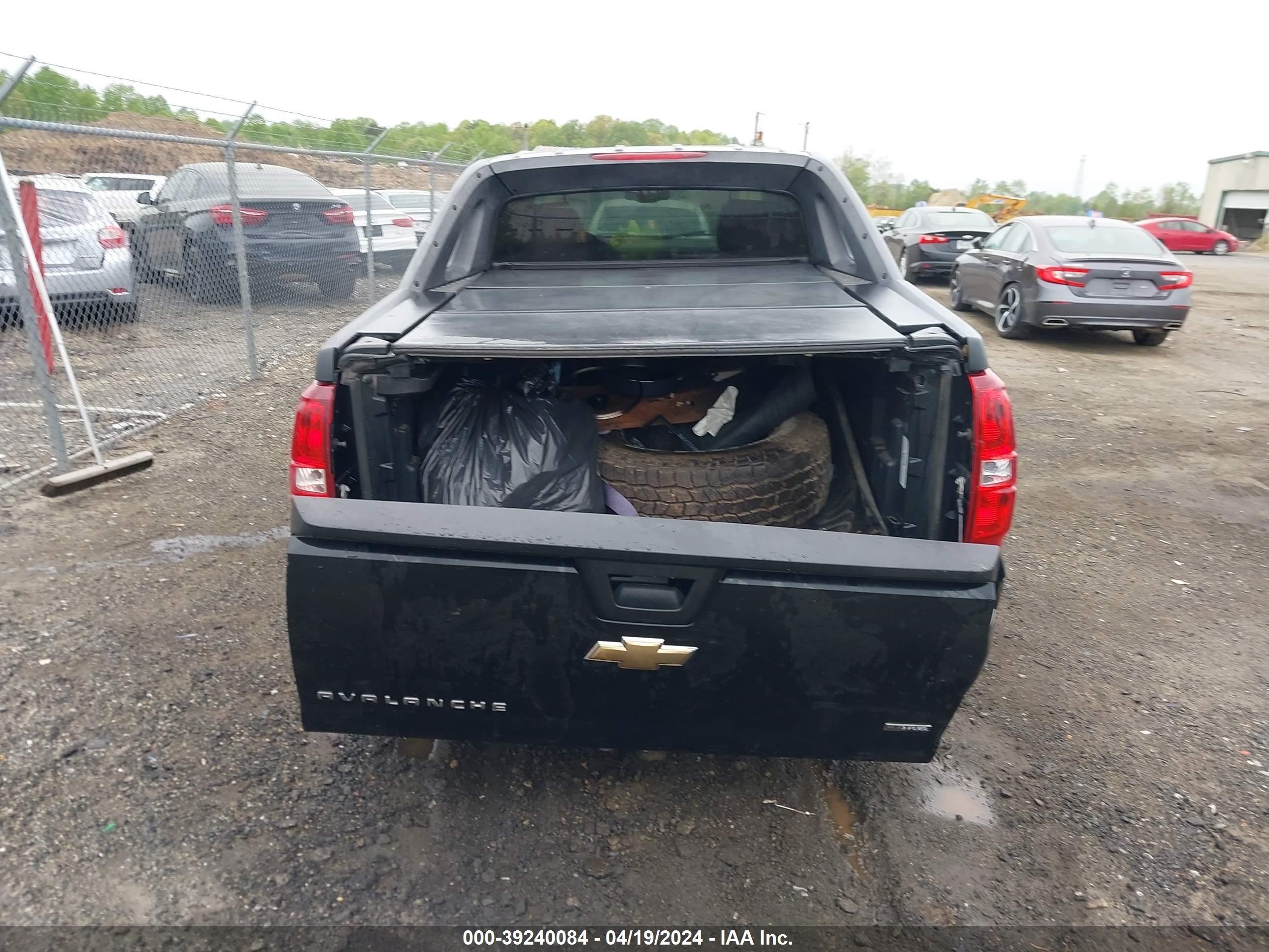 Photo 14 VIN: 3GNEC12037G316019 - CHEVROLET AVALANCHE 