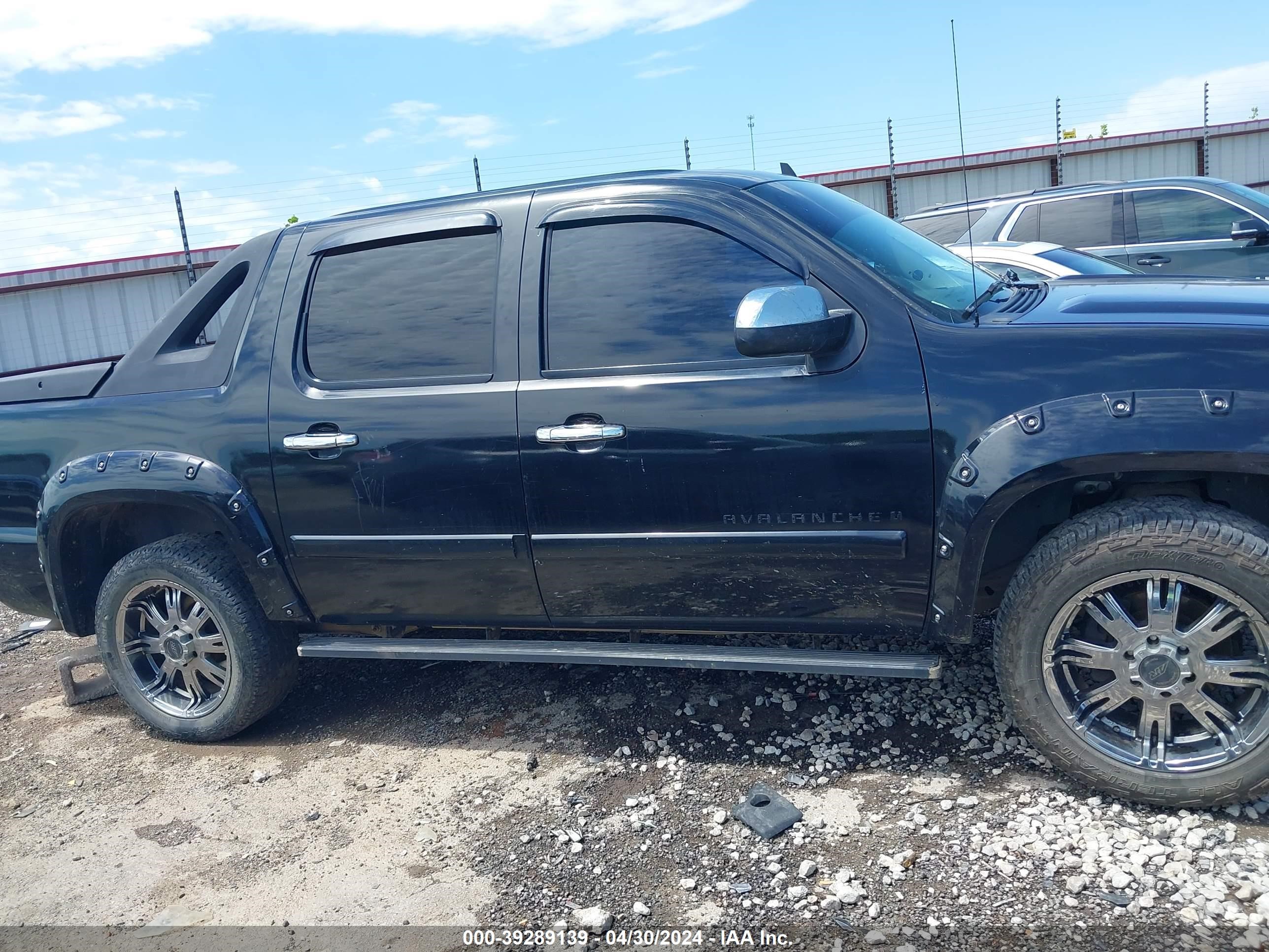 Photo 13 VIN: 3GNEC12058G266158 - CHEVROLET AVALANCHE 