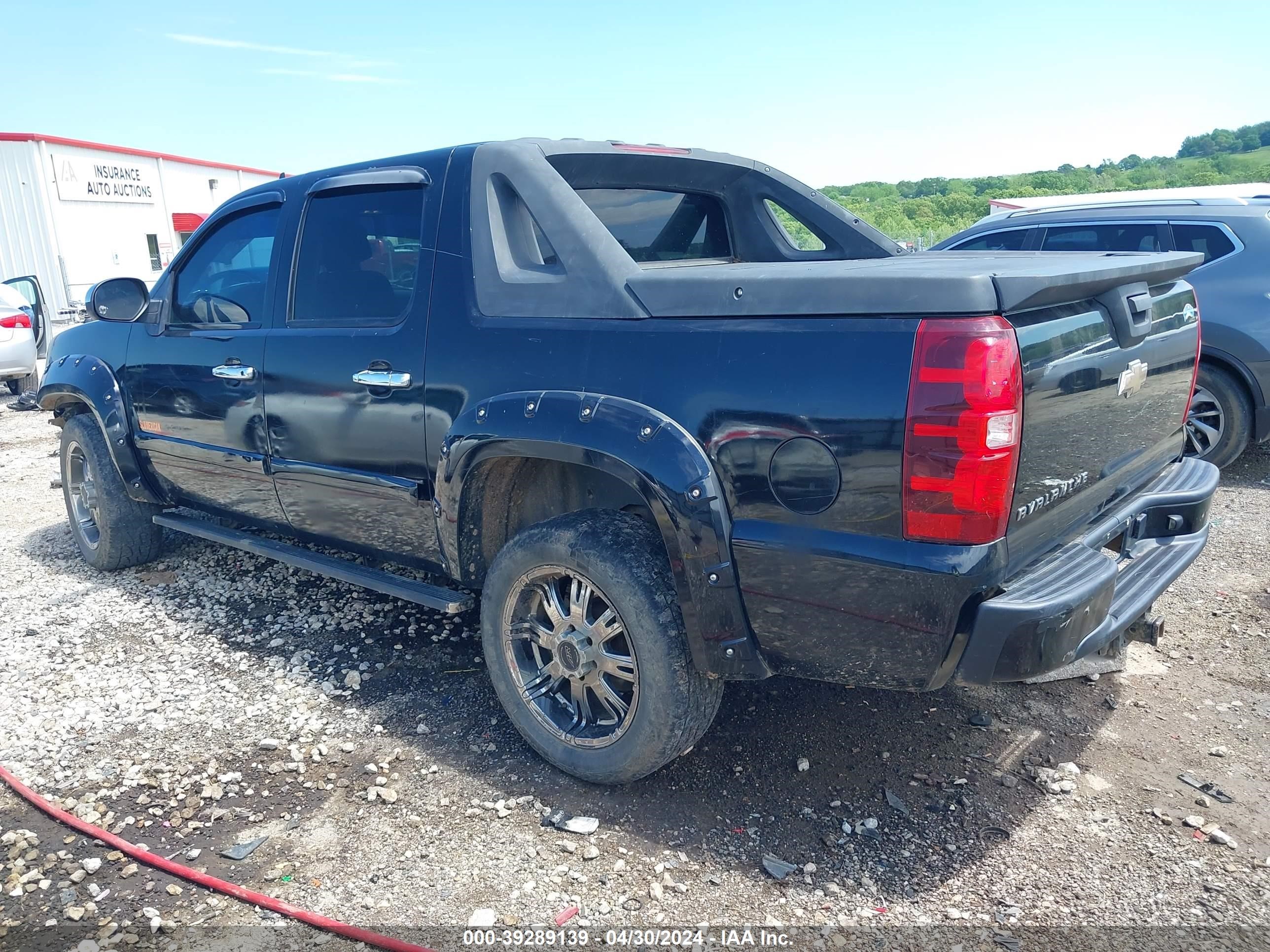 Photo 2 VIN: 3GNEC12058G266158 - CHEVROLET AVALANCHE 