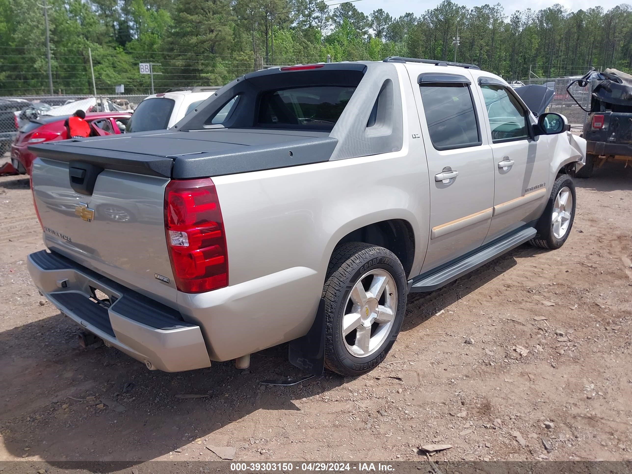 Photo 3 VIN: 3GNEC12067G255345 - CHEVROLET AVALANCHE 