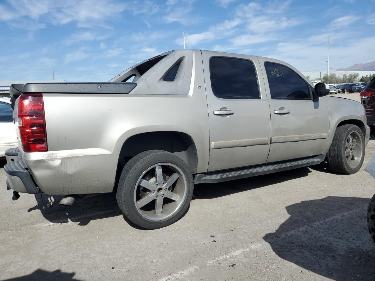 Photo 2 VIN: 3GNEC12068G220354 - CHEVROLET AVALANCHE 