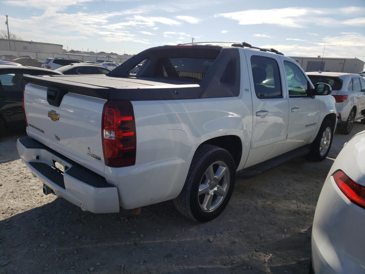 Photo 2 VIN: 3GNEC12077G258657 - CHEVROLET AVALANCHE 