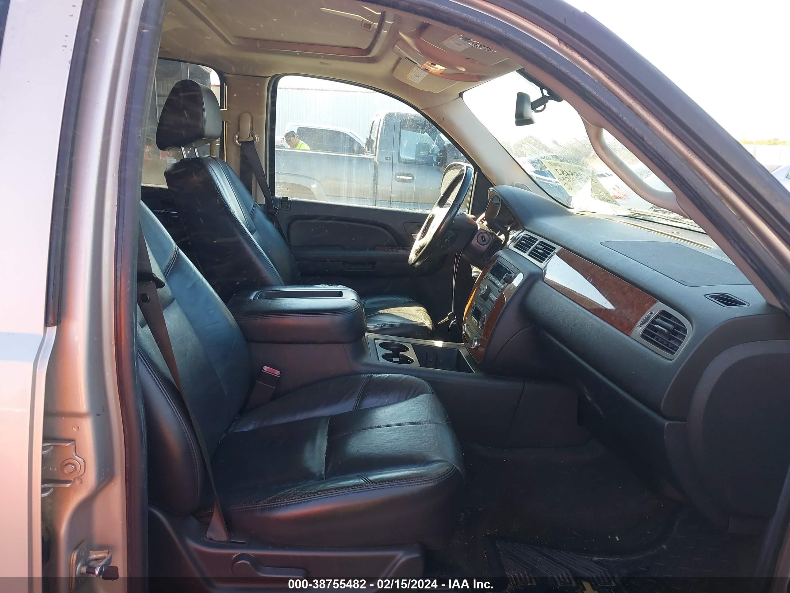 Photo 4 VIN: 3GNEC12077G276317 - CHEVROLET AVALANCHE 