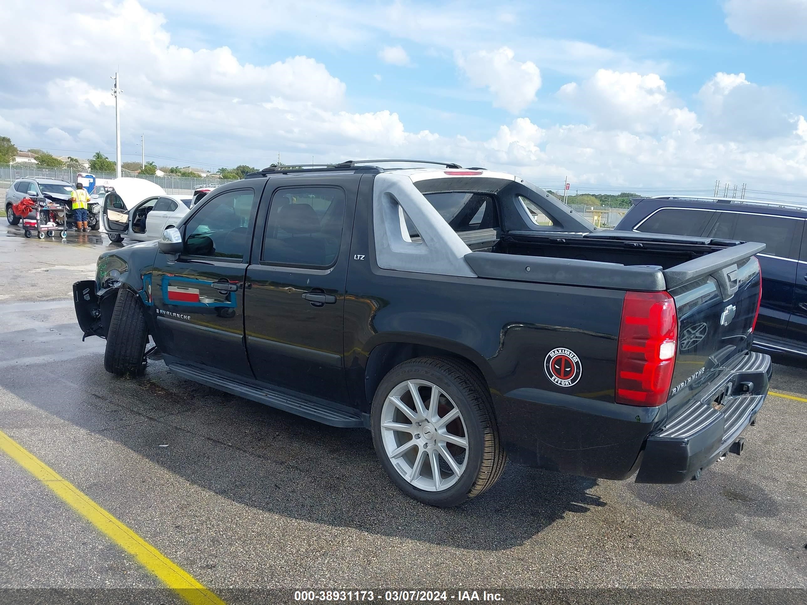 Photo 2 VIN: 3GNEC12098G129840 - CHEVROLET AVALANCHE 