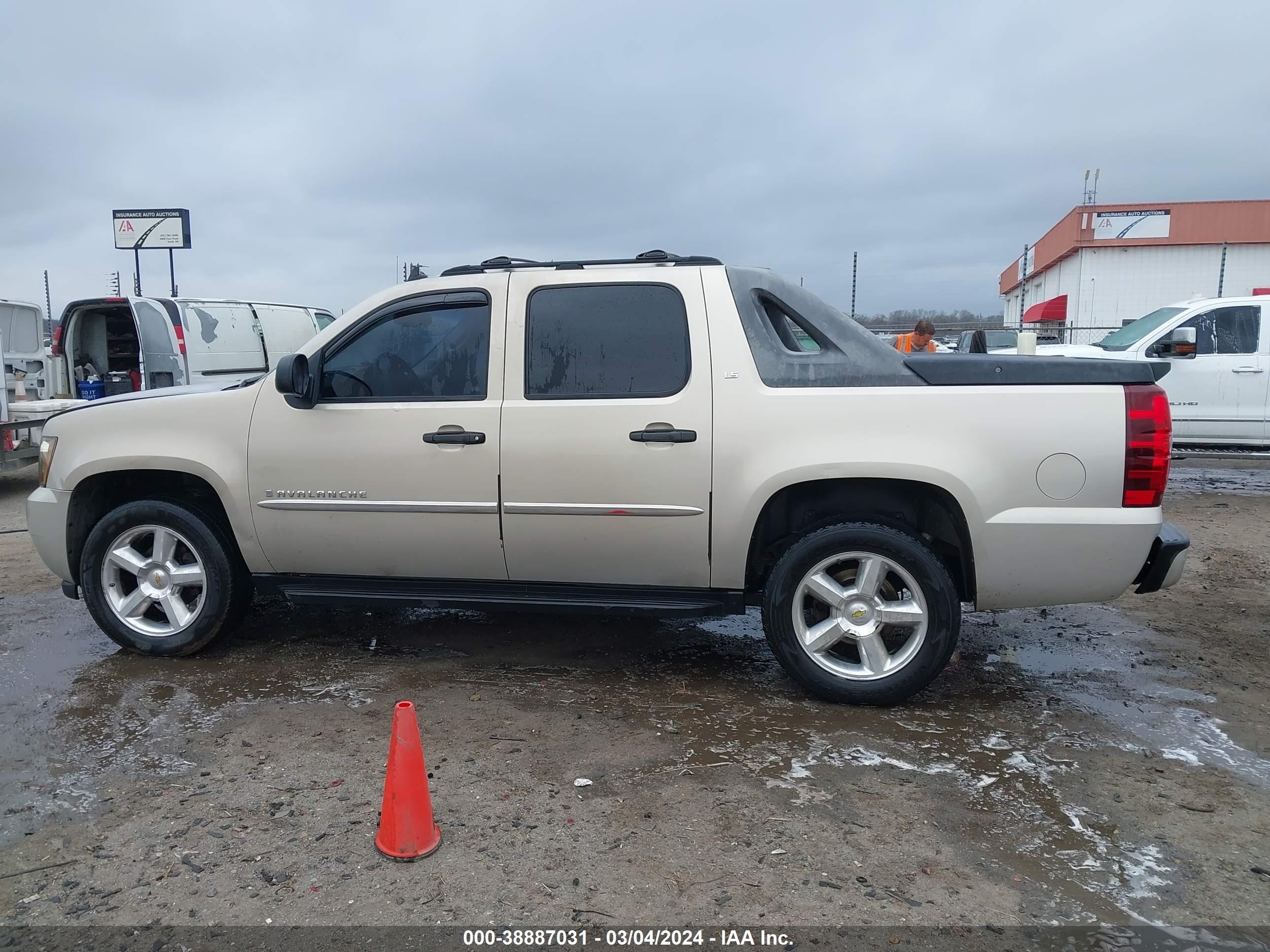 Photo 13 VIN: 3GNEC120X7G118344 - CHEVROLET AVALANCHE 