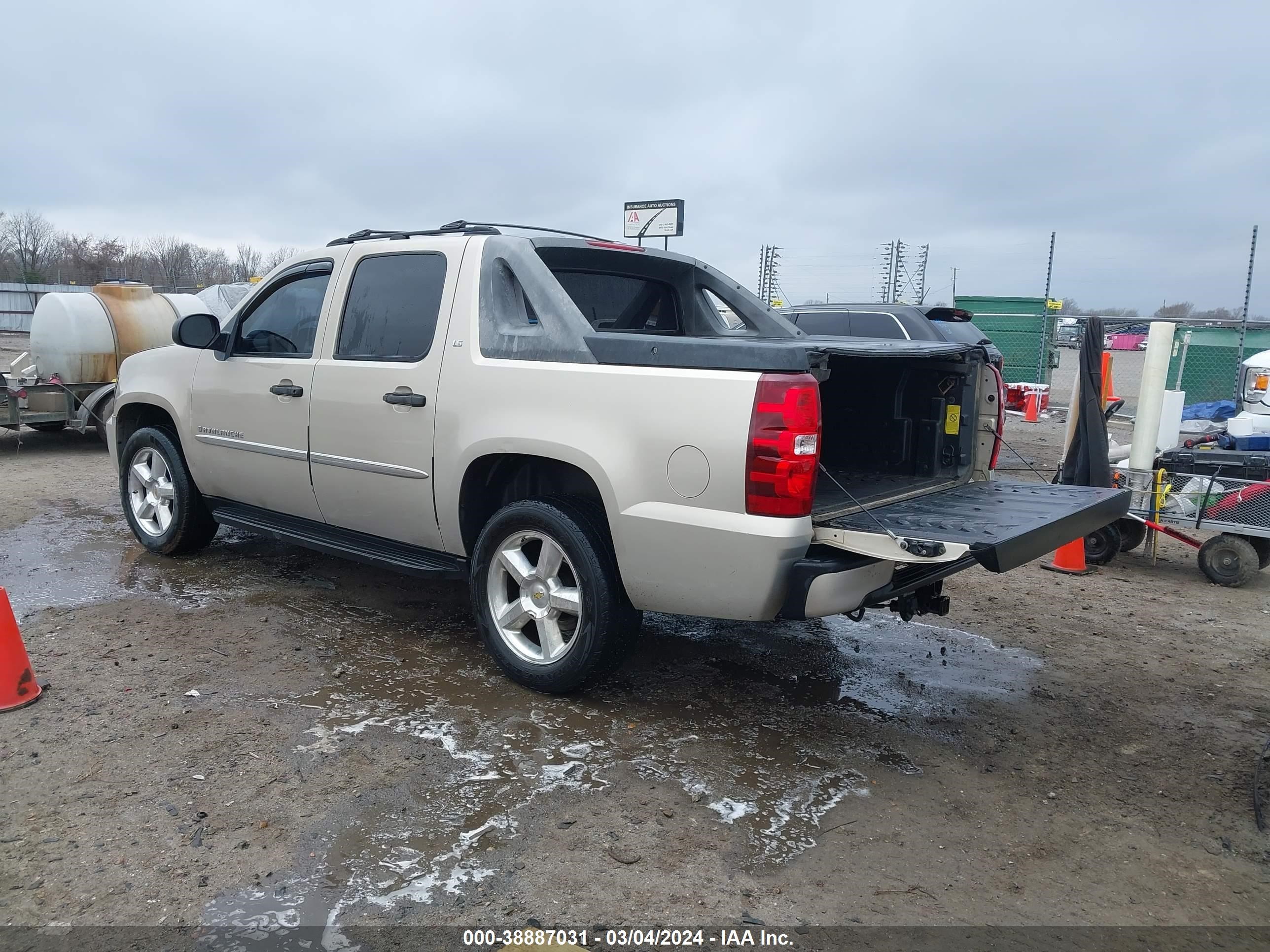 Photo 2 VIN: 3GNEC120X7G118344 - CHEVROLET AVALANCHE 