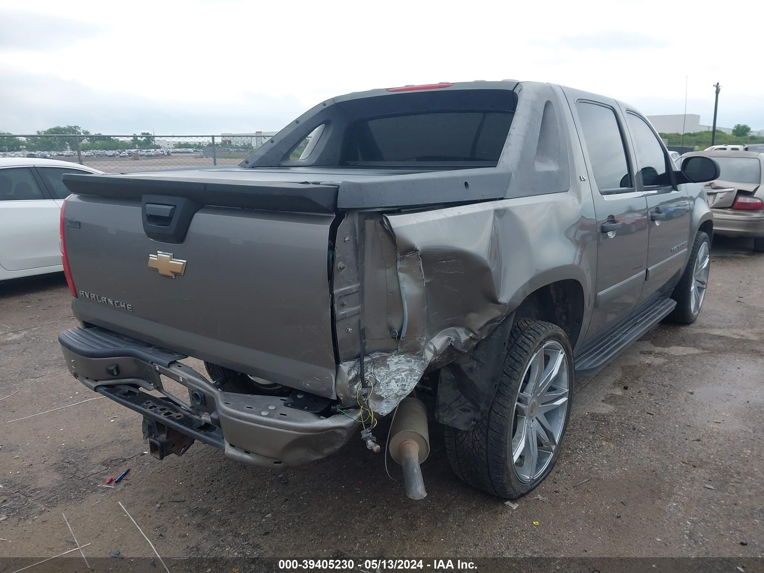 Photo 3 VIN: 3GNEC12J27G144526 - CHEVROLET AVALANCHE 