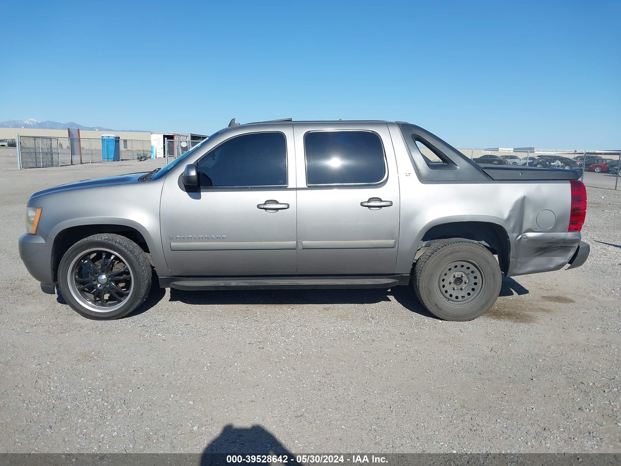 Photo 13 VIN: 3GNEC12J87G317031 - CHEVROLET AVALANCHE 