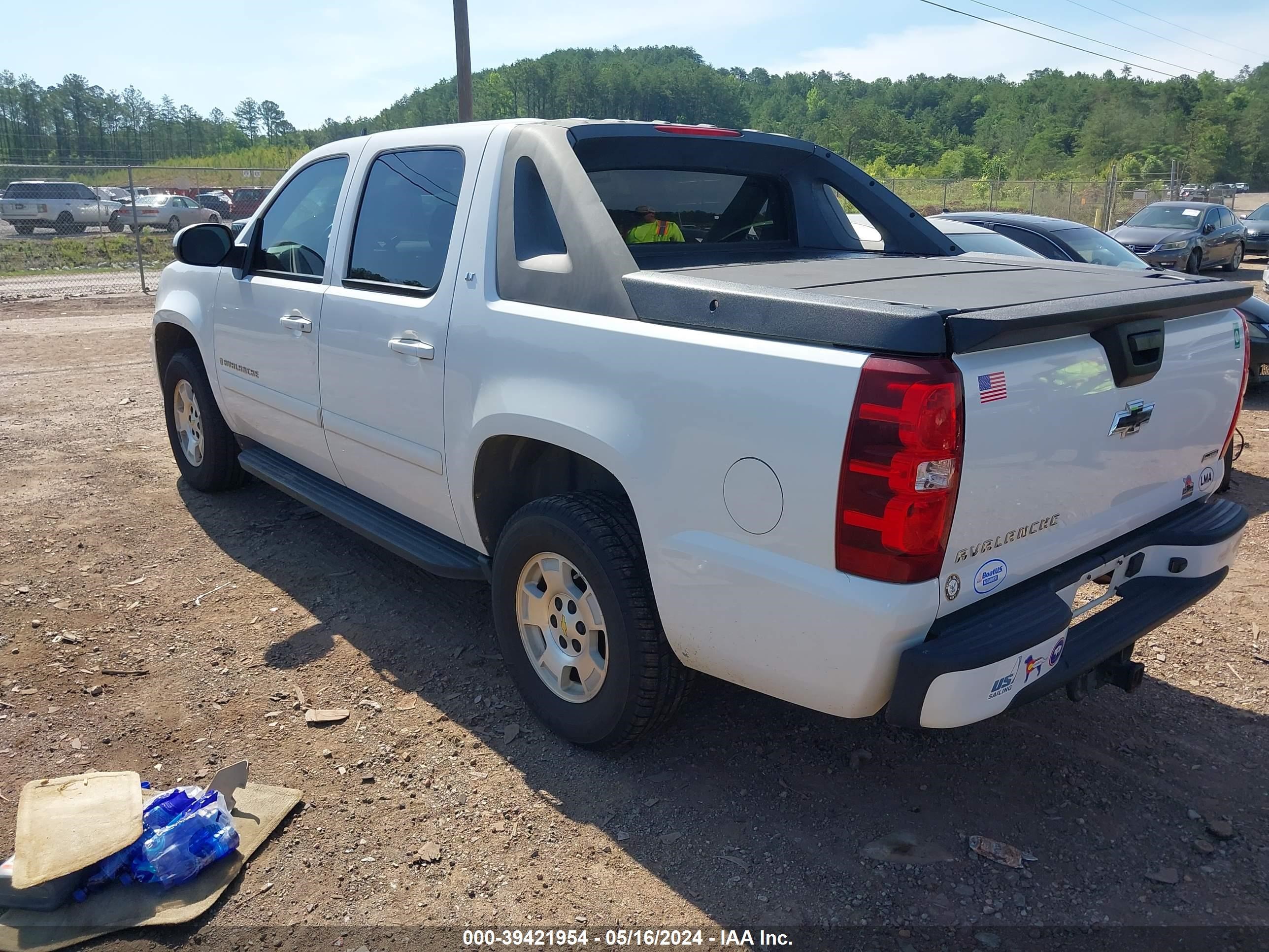 Photo 2 VIN: 3GNEC12JX7G138294 - CHEVROLET AVALANCHE 