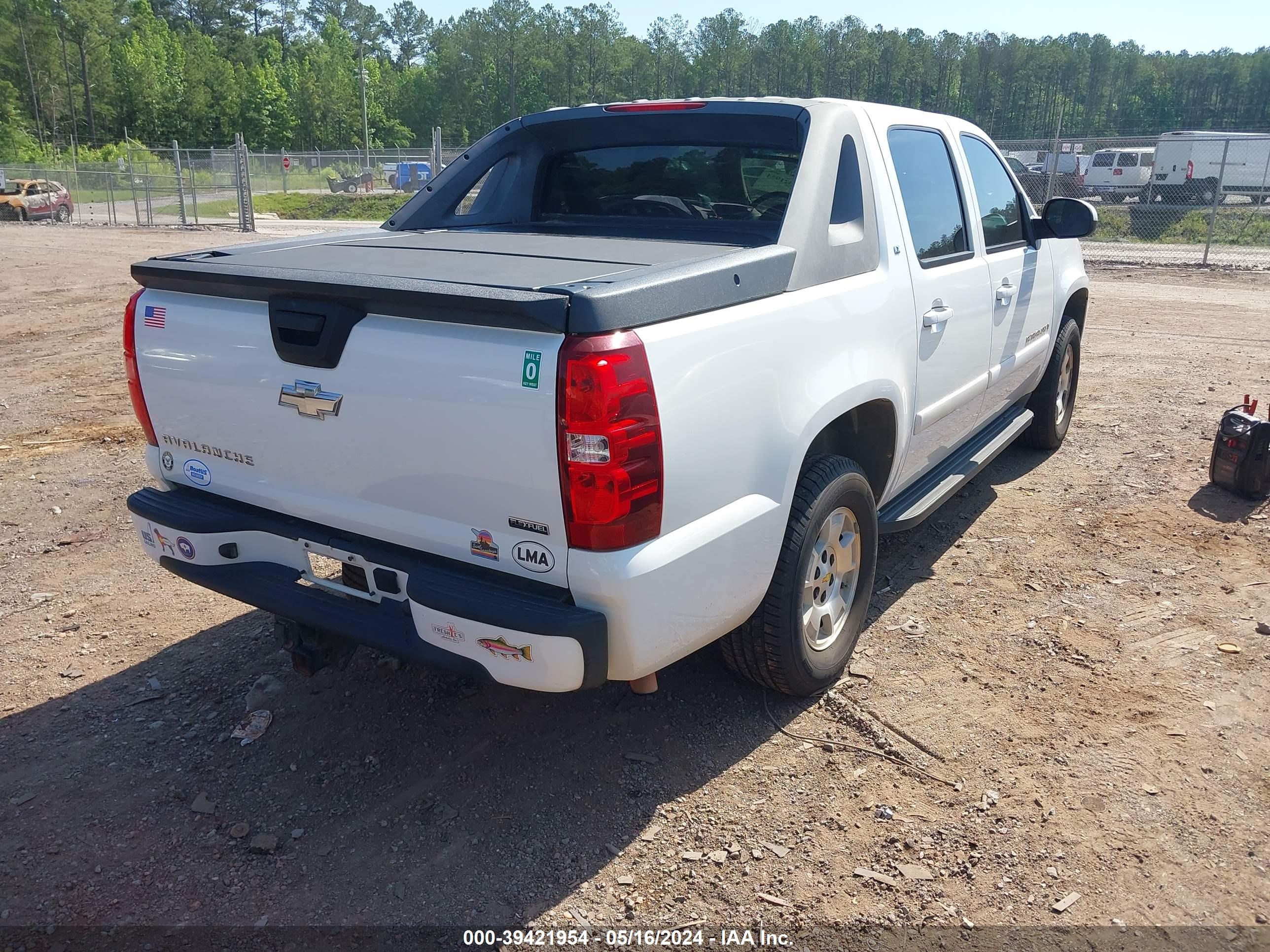 Photo 3 VIN: 3GNEC12JX7G138294 - CHEVROLET AVALANCHE 