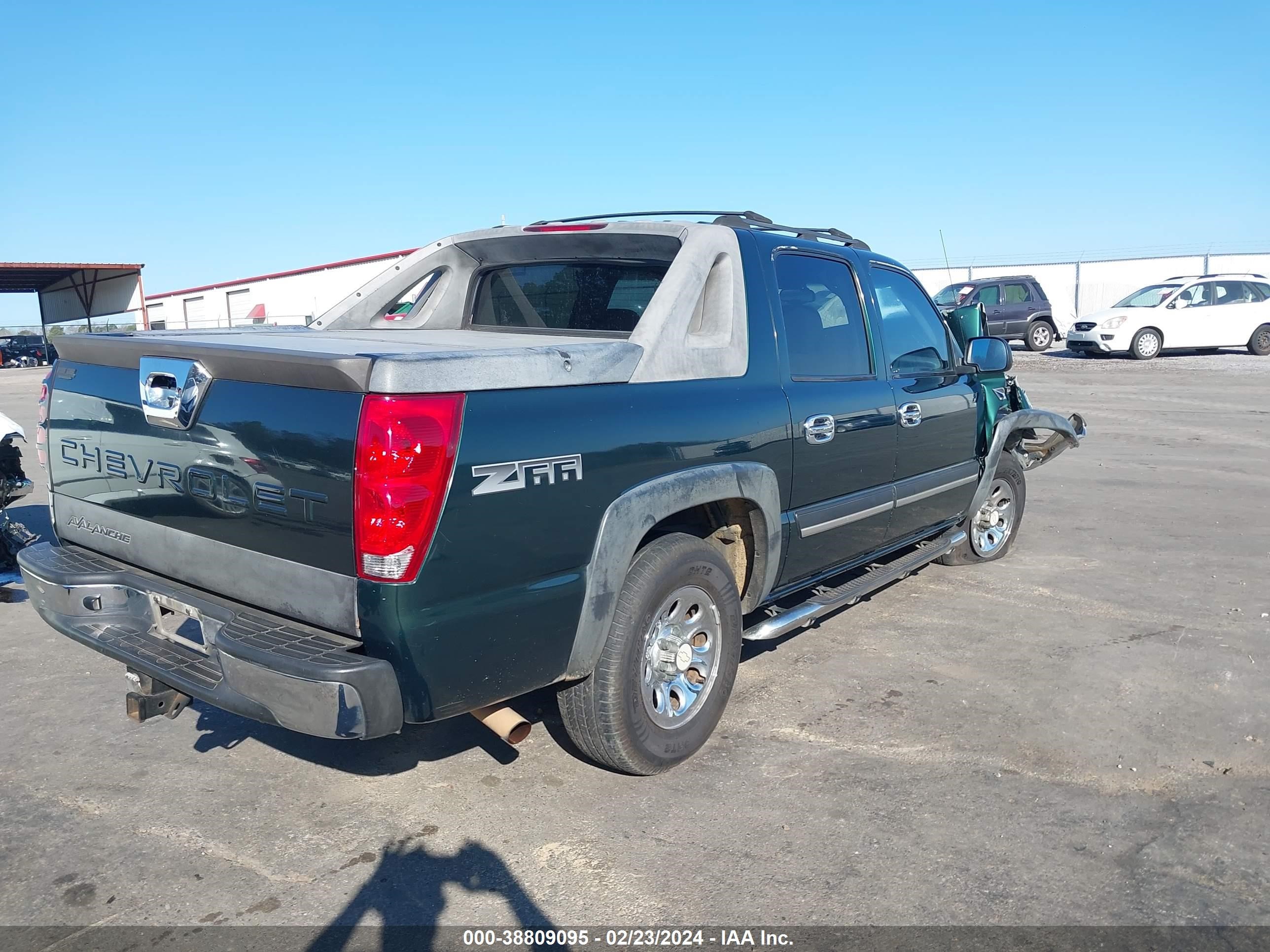 Photo 3 VIN: 3GNEC12T84G213376 - CHEVROLET AVALANCHE 