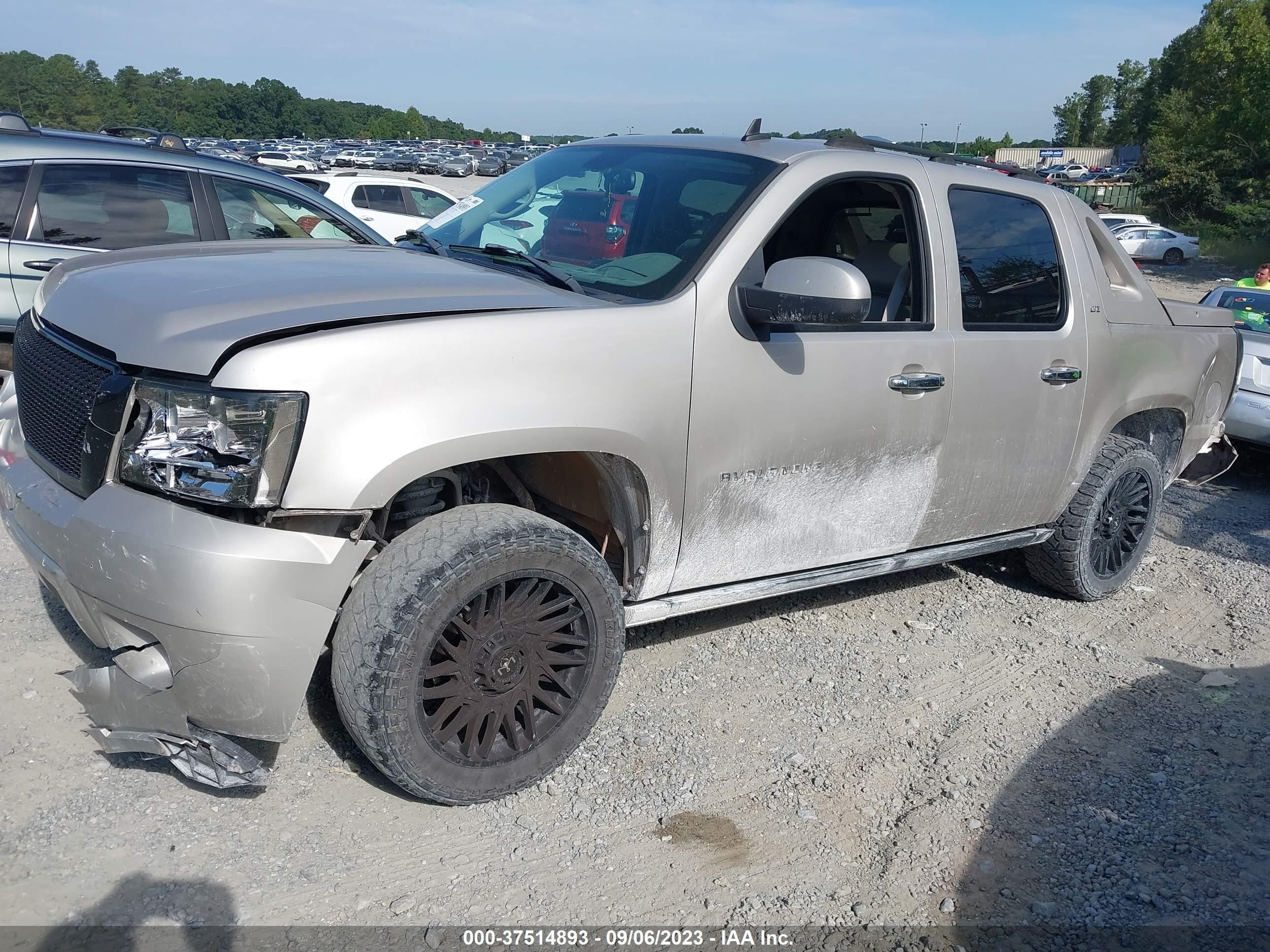 Photo 1 VIN: 3GNEC12YX7G213623 - CHEVROLET AVALANCHE 