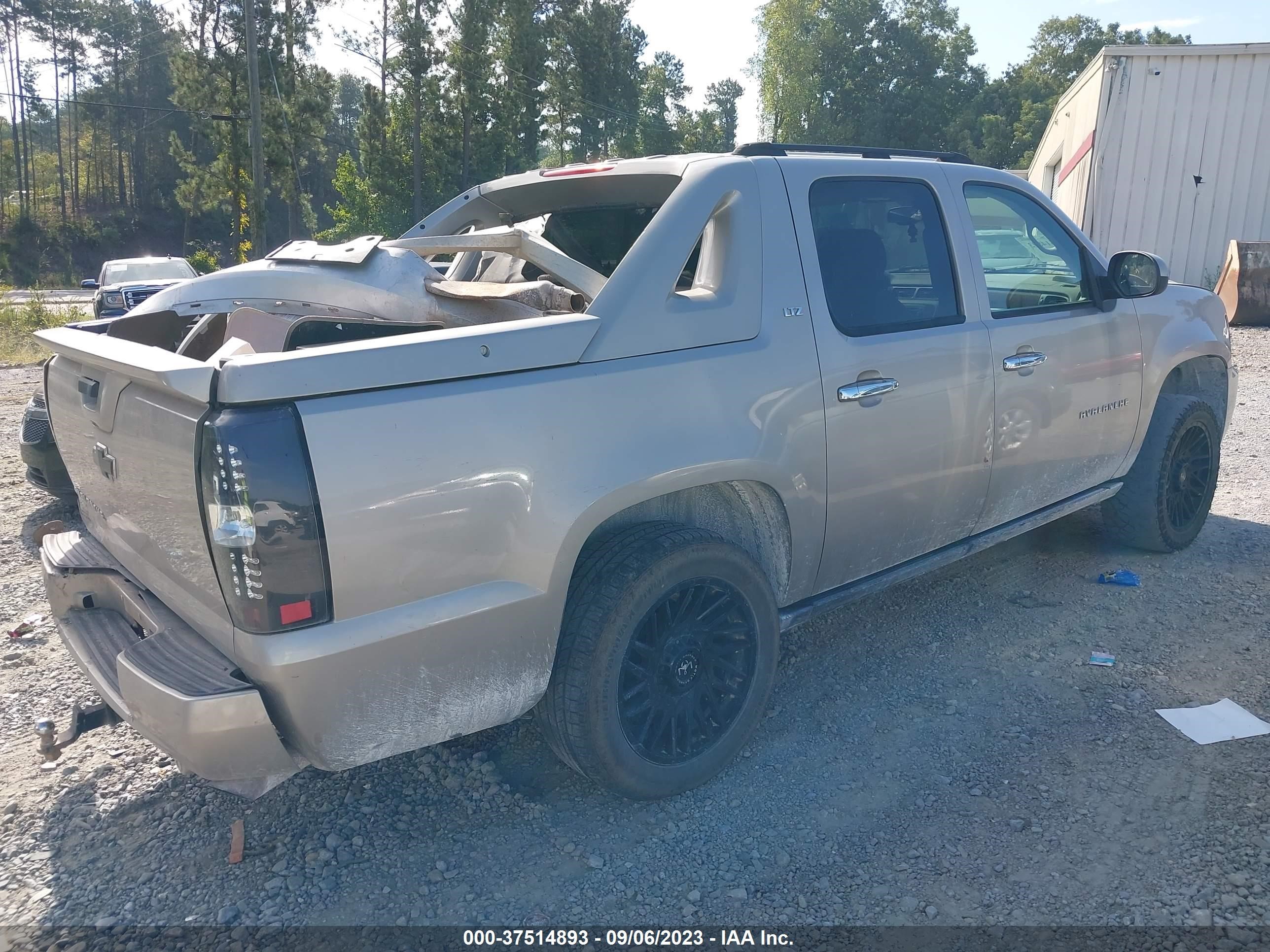 Photo 3 VIN: 3GNEC12YX7G213623 - CHEVROLET AVALANCHE 