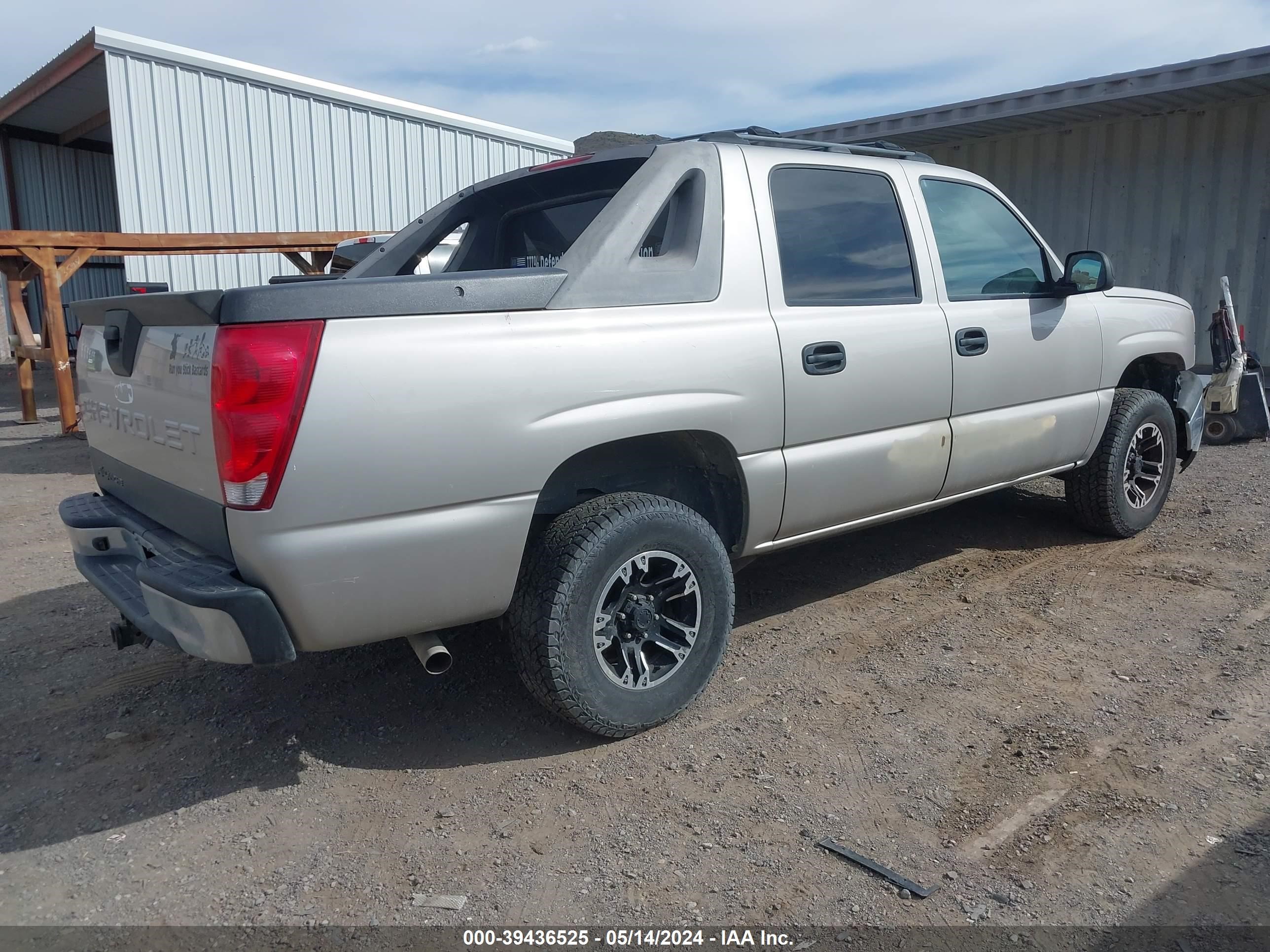 Photo 3 VIN: 3GNEC12Z05G205407 - CHEVROLET AVALANCHE 