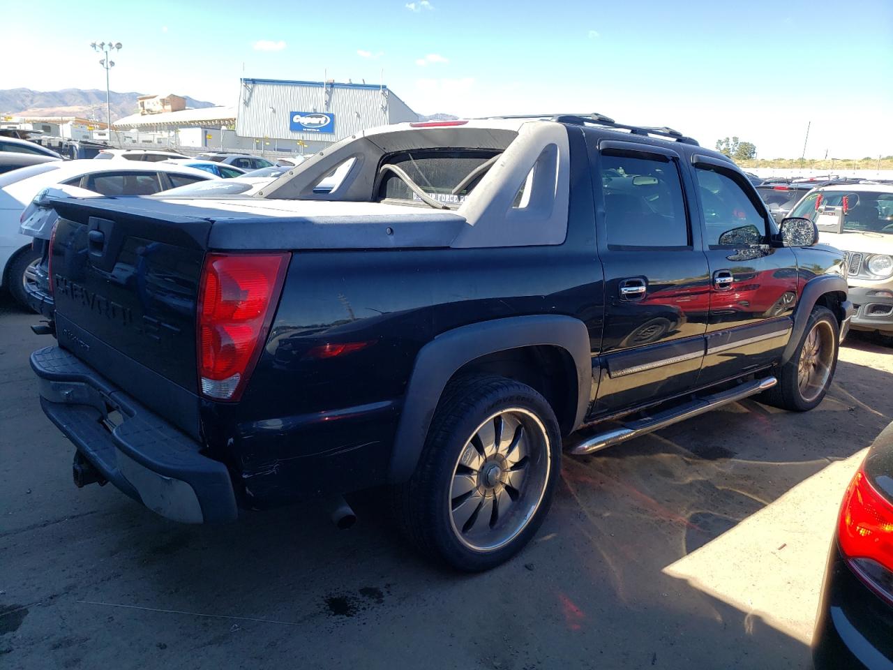 Photo 2 VIN: 3GNEC12Z56G117020 - CHEVROLET AVALANCHE 