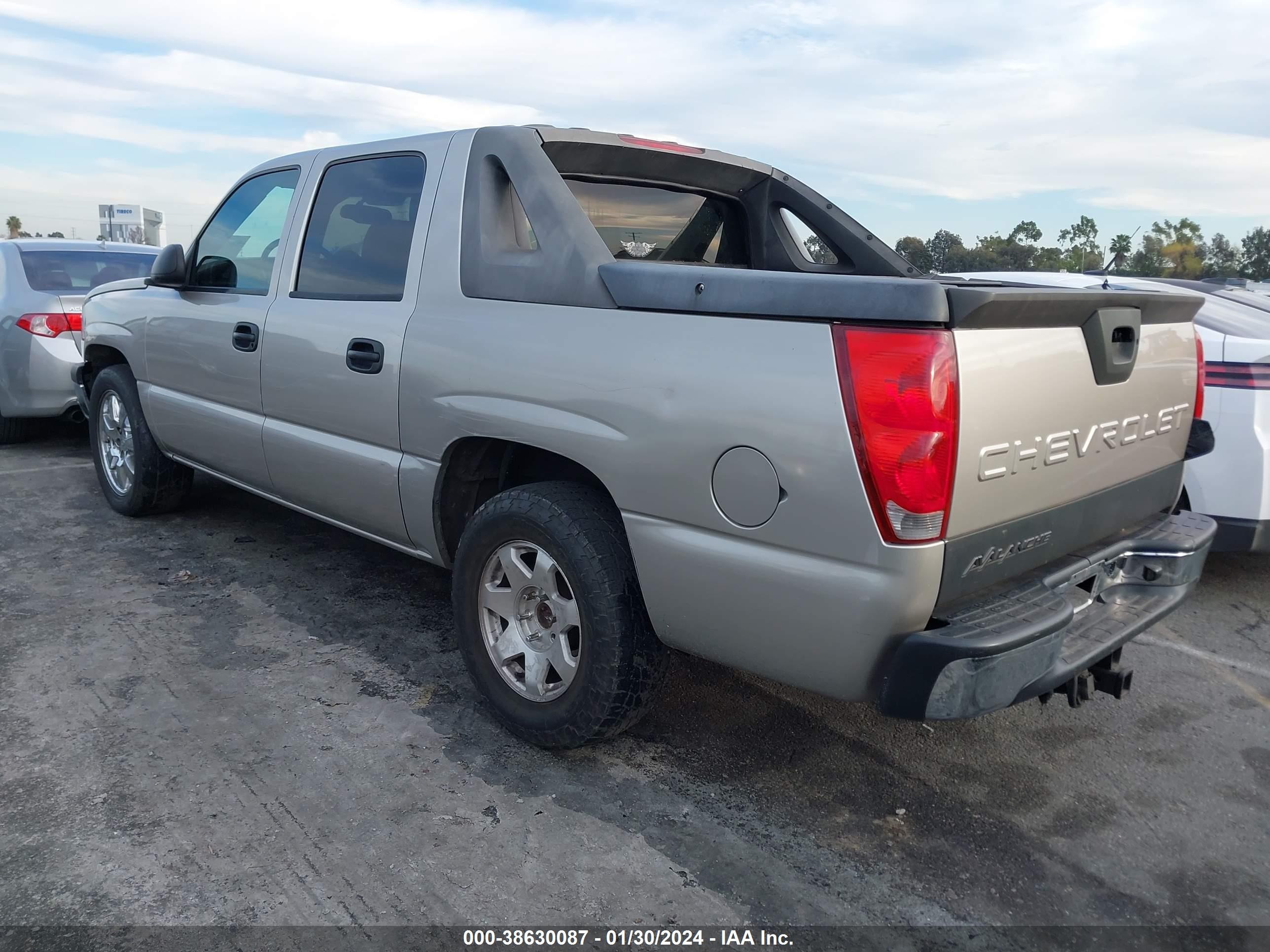 Photo 2 VIN: 3GNEC12Z75G120581 - CHEVROLET AVALANCHE 